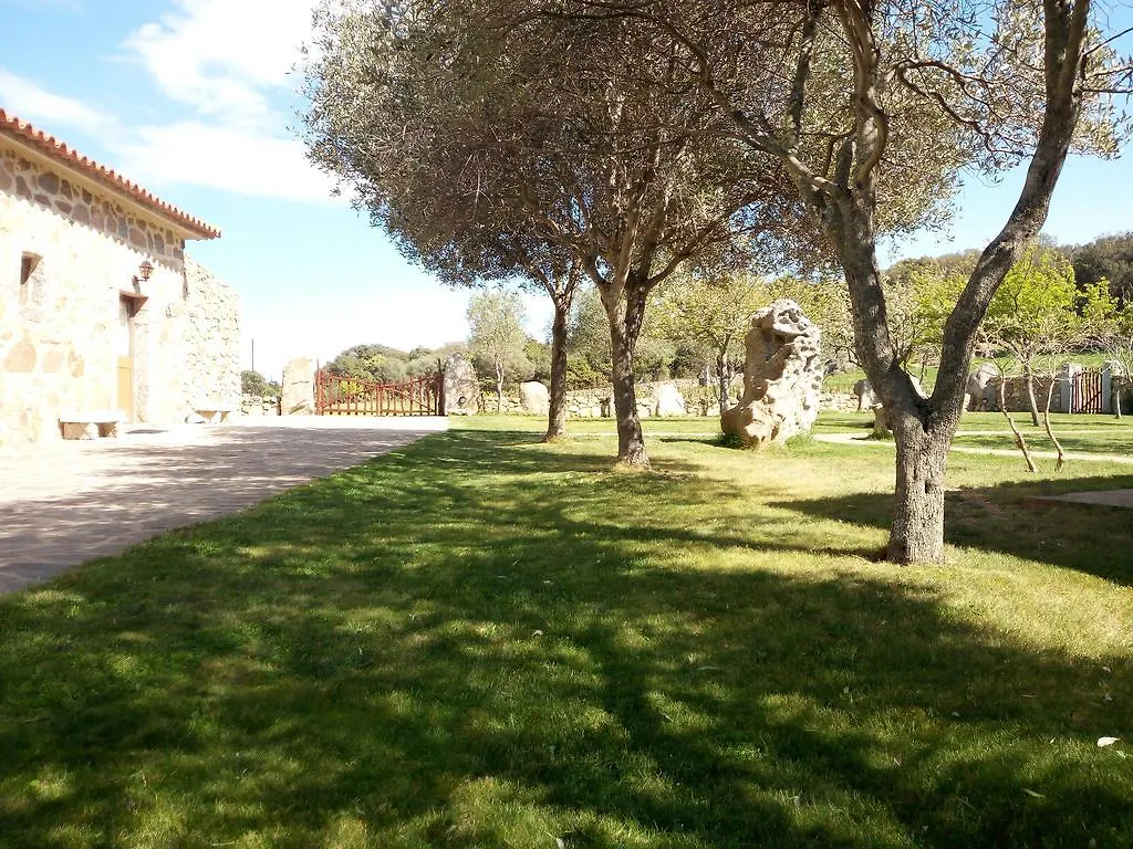 Turismo Rurale L'Agliuledda Farm stay Sant'Antonio di Gallura