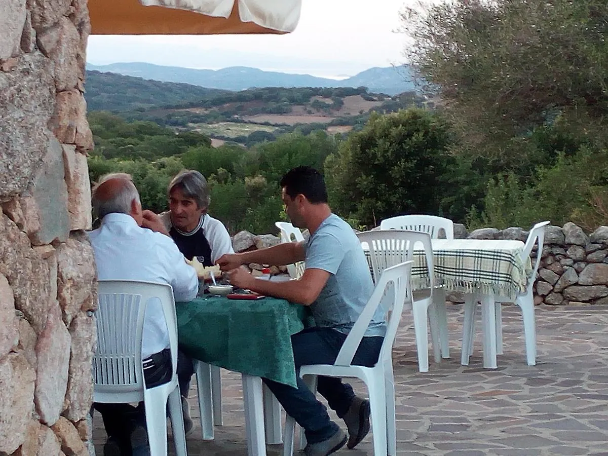 Farm stay Turismo Rurale L'Agliuledda